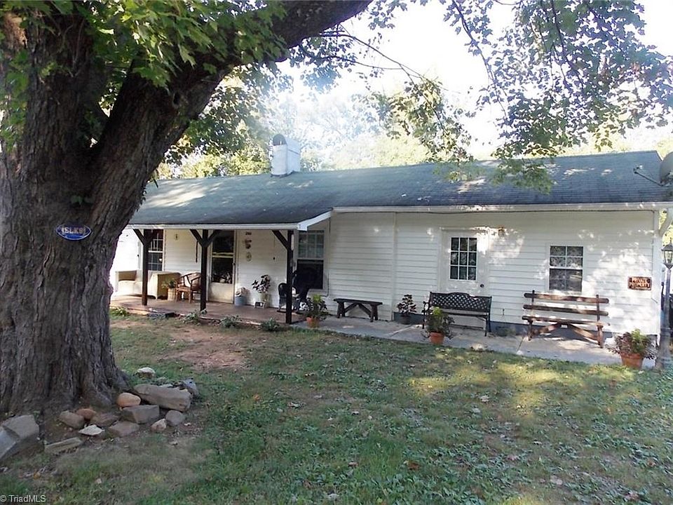 2nd image of 246 Oakland Dr