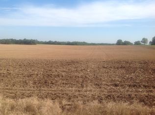 W Parsons Rd, Salina, KS 67401