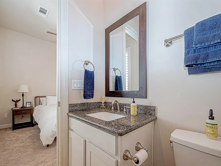 2524 Sherwin St — Photo 13
