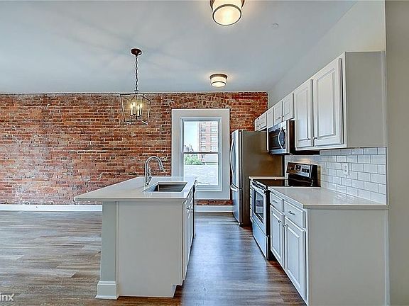 3rd image of 505 N College Ave #8982260