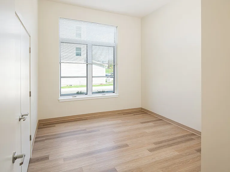 Heights at Village at Park River — Photo 29