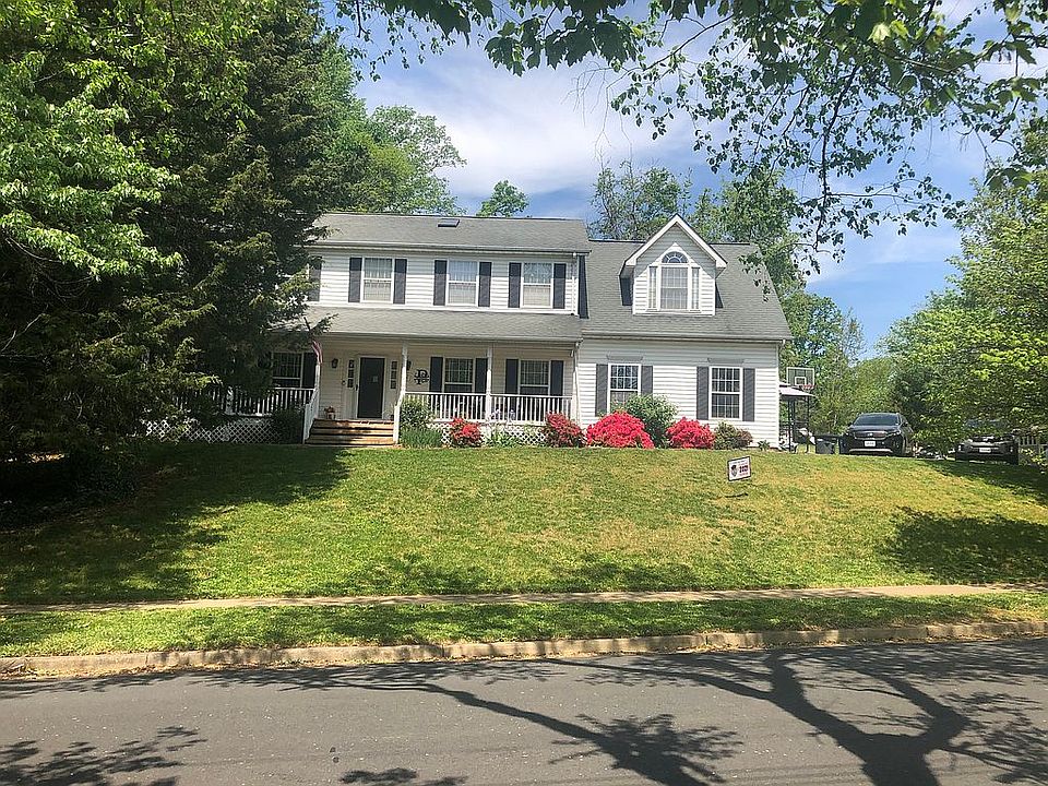 1st image of 6121 Knollwood Dr