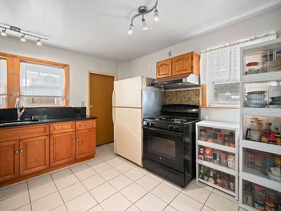 5th image of 67 Colby Rd