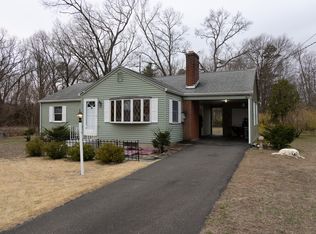 57 Darien Dr, Windsor Locks, CT 06096