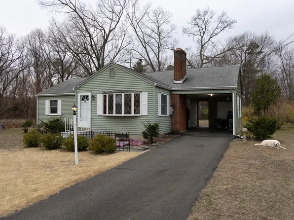 57 Darien Dr, Windsor Locks, CT 06096