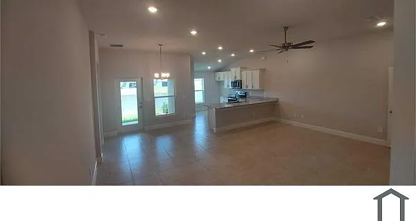 3 bed, 1514 sqft, $2,700 — Photo 2