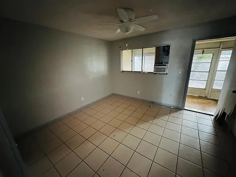 2353 Shelley St #11 — Photo 11