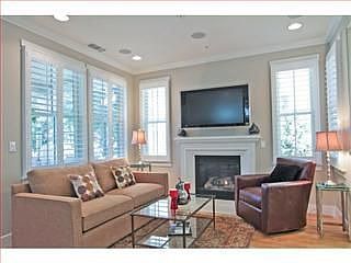 3rd image of 226 Morgan Ln