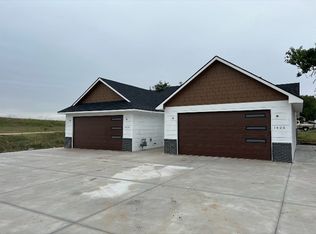 1423 W 37th St N, Wichita, KS 67204