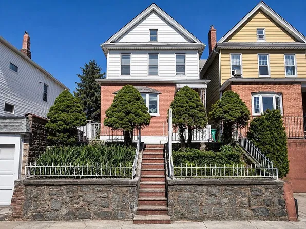 12-25 119th St #W, College Pt, NY 11356