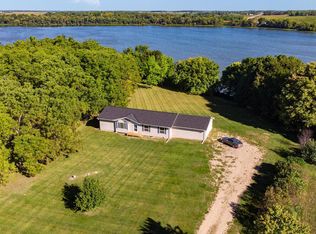 32894 Pepin Ct, Montgomery, MN 56069