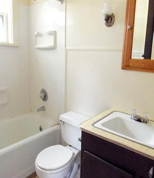 Full Bathroom