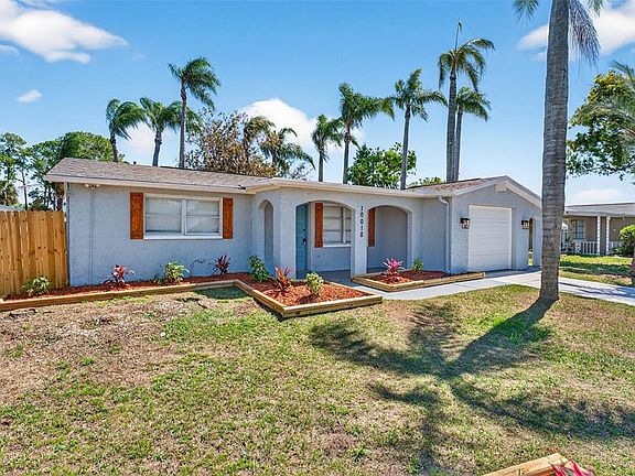 2nd image of 10018 Kingswood Ln