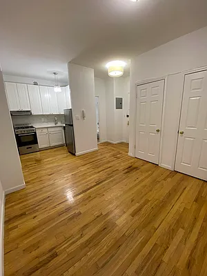 Rented by City Connections Realty | media 2