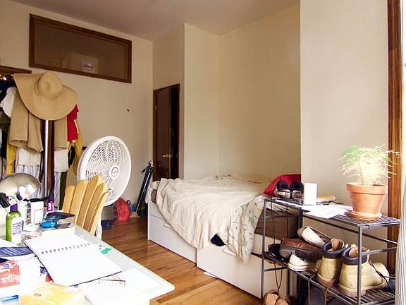 2nd image of 763 Saint Johns Pl APT 2R