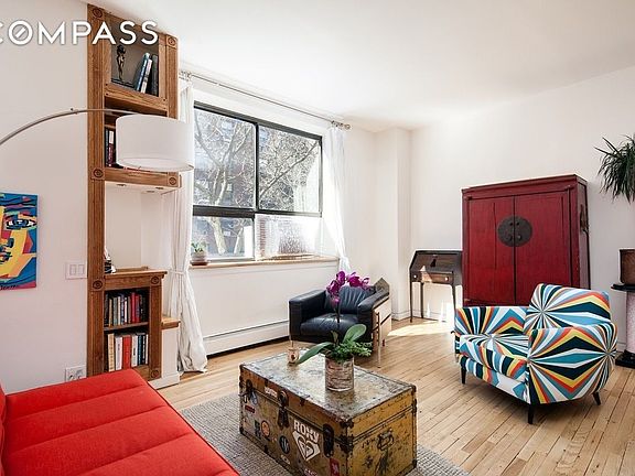 2nd image of 130 Barrow St APT 204