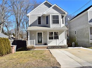 37 Spring Glen Rd, Niantic, CT 06357