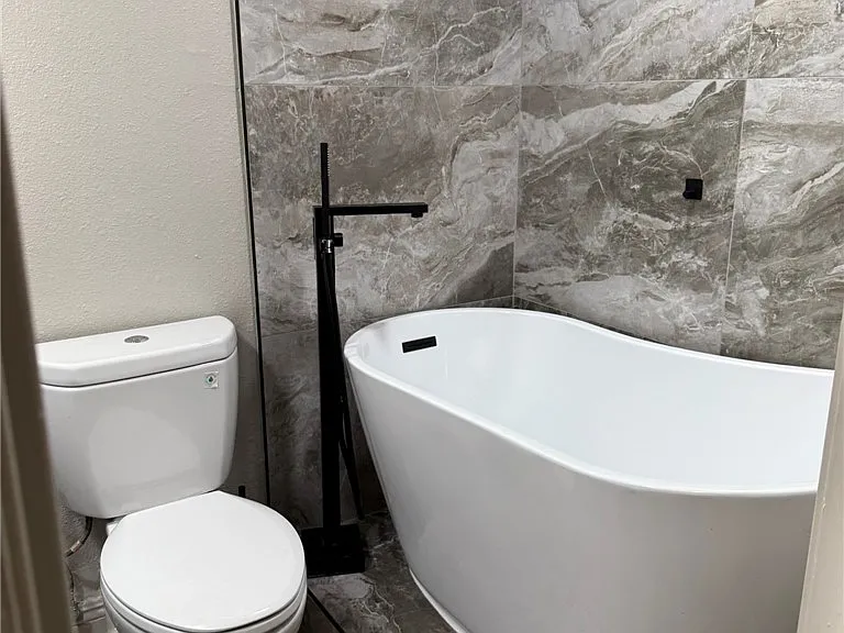 3930 University Center Dr #302 — Photo 14