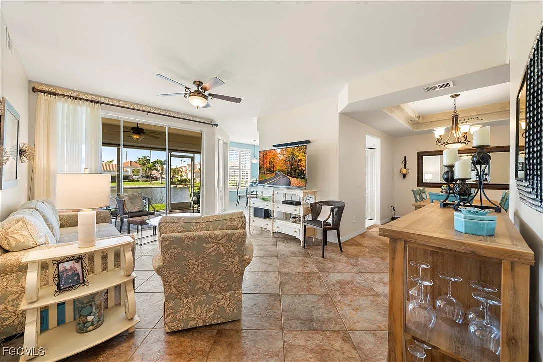 2 bed, 2.0 bath, 1487 sqft, $4,500 — Photo 4