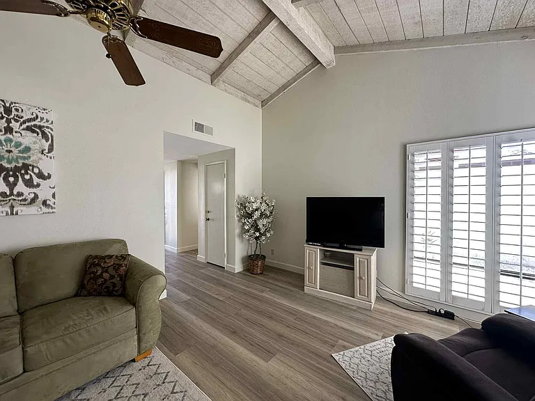 2350 E Miramonte Cir #E — Photo 17