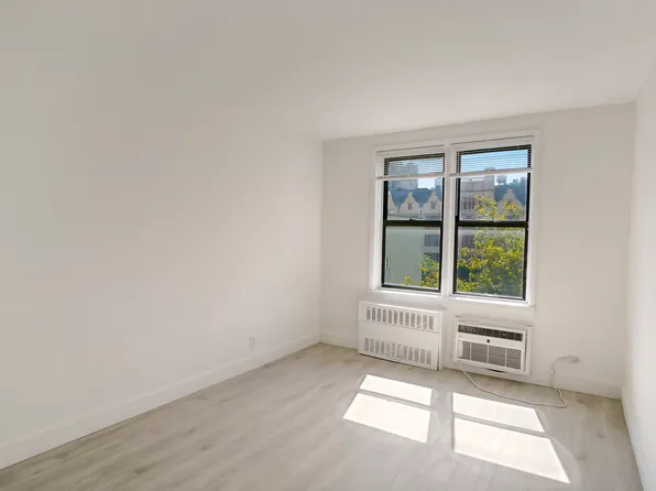 315 East 21st Street image 4 of 7