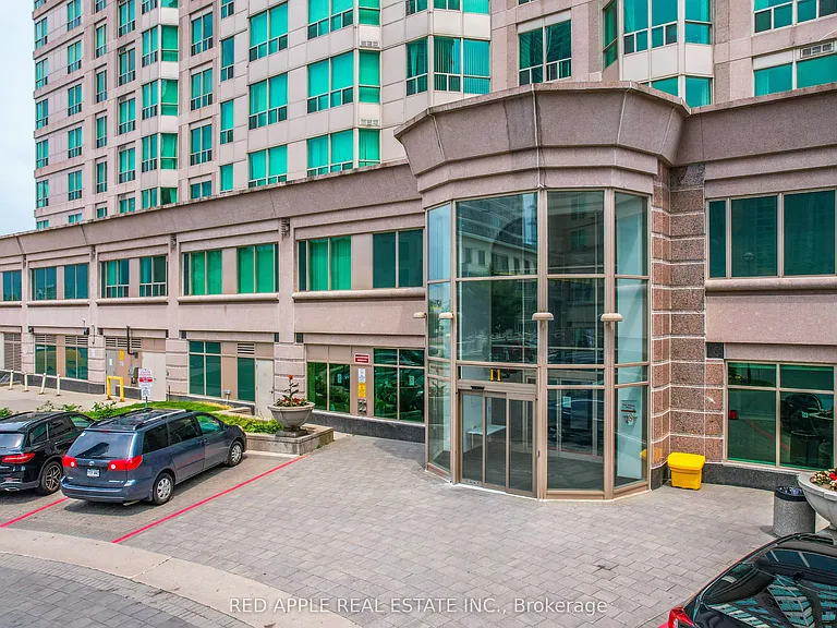 11 Lee Centre Dr #707 — Photo 3