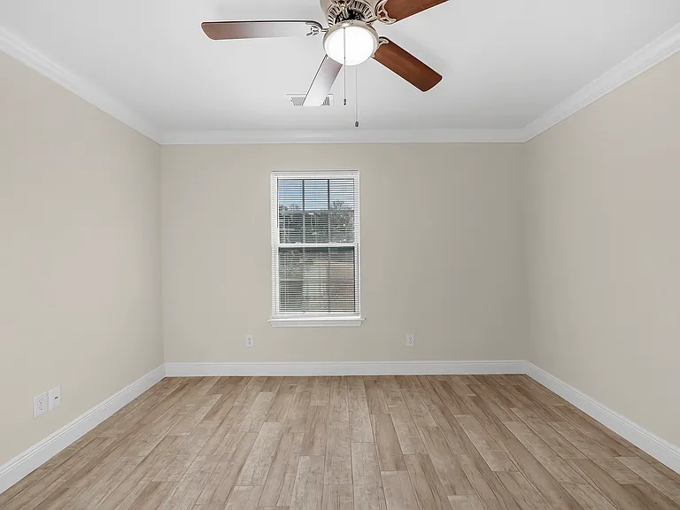 Robertsdale Village Apartments — Photo 63
