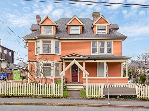 2nd image of 1418 Fernwood Rd