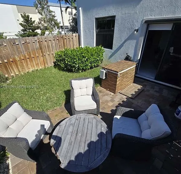 200 SW 159th Pl #TOWNHOUSE — Photo 5