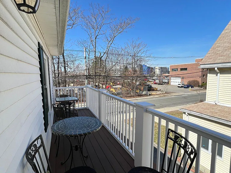 235 Everett St #235 — Photo 5