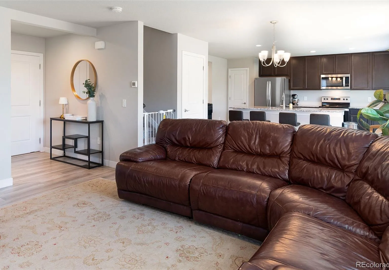 3 bed, 2.5 bath, 1505 sqft, $2,450 — Photo 2