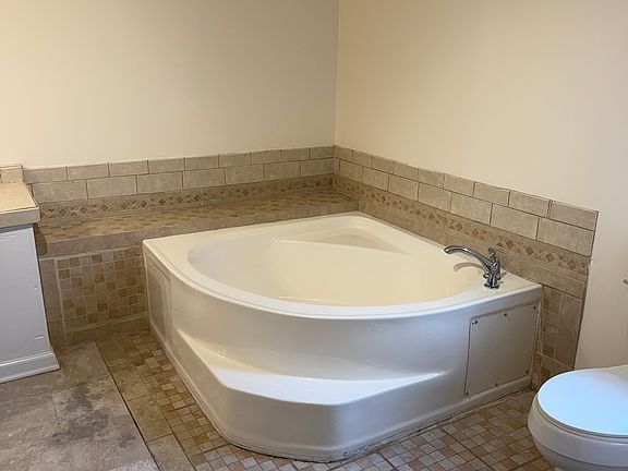 3rd image of 107 Shiloh Rd