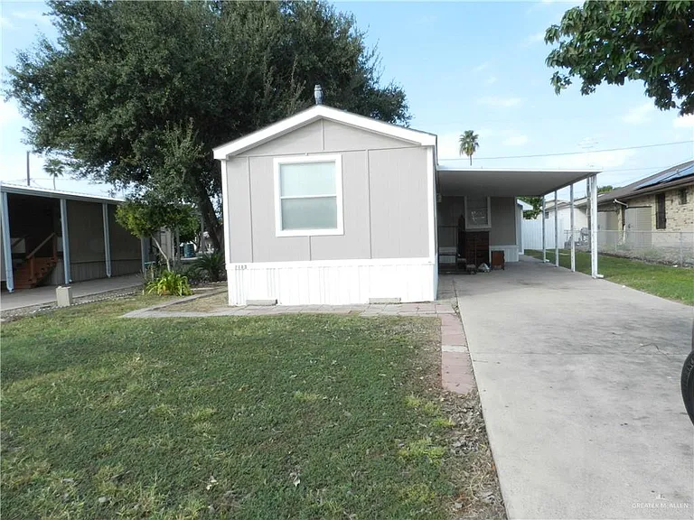 2113 Amy St — Photo 15