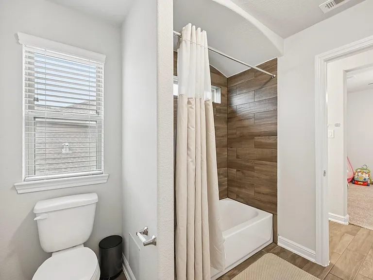 2406 Harborwood Ct — Photo 33