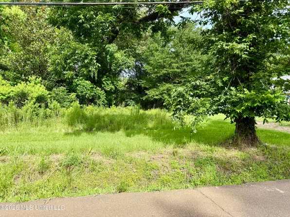 341 Miller St, Canton, MS 39046