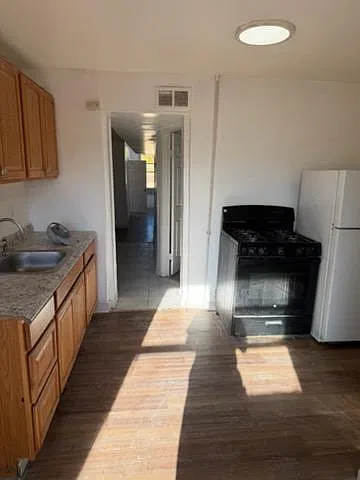 396 Clinton Ave #3