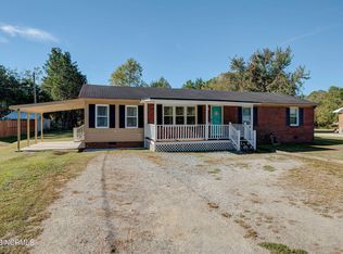2135 Penderlea Hwy, Burgaw, NC 28425