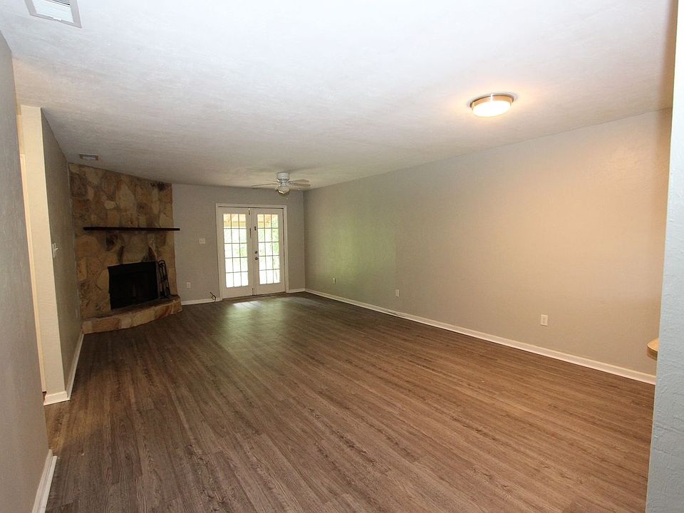 1st image of 2101 Admiral Ct