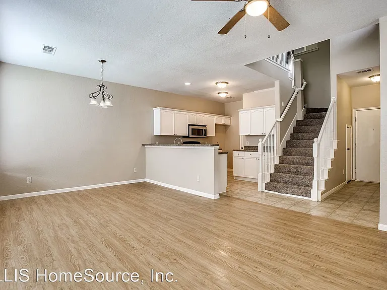 1512 Park Lane Dr — Photo 7