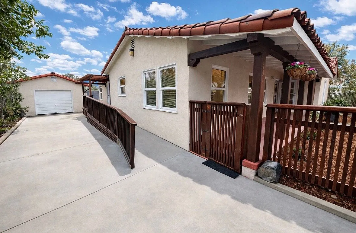 3 bed, 2.0 bath, 1850 sqft, $3,500 — Photo 4