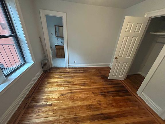 4th image of 4306 46th St APT 3C