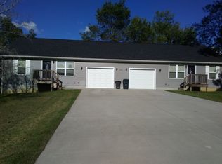 218 2nd Ave S #A, Baxter, TN 38544