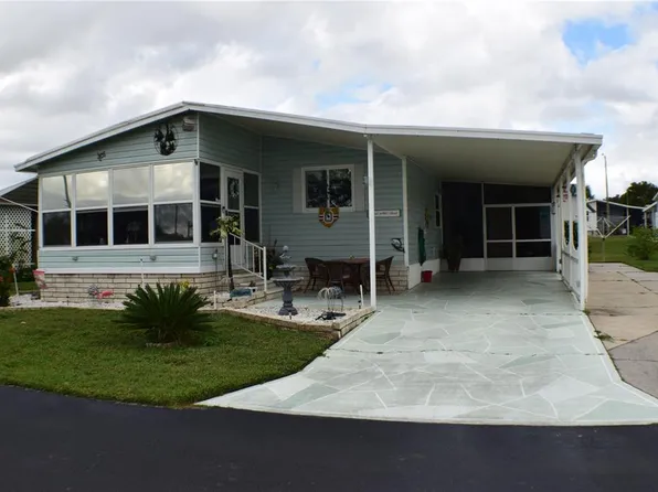 37611 Amigo Dr, Zephyrhills, FL 33541