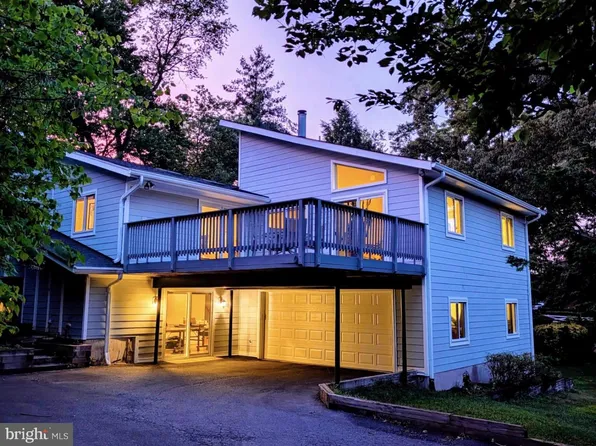 2409 Chestnut St, Falls Church, VA 22043