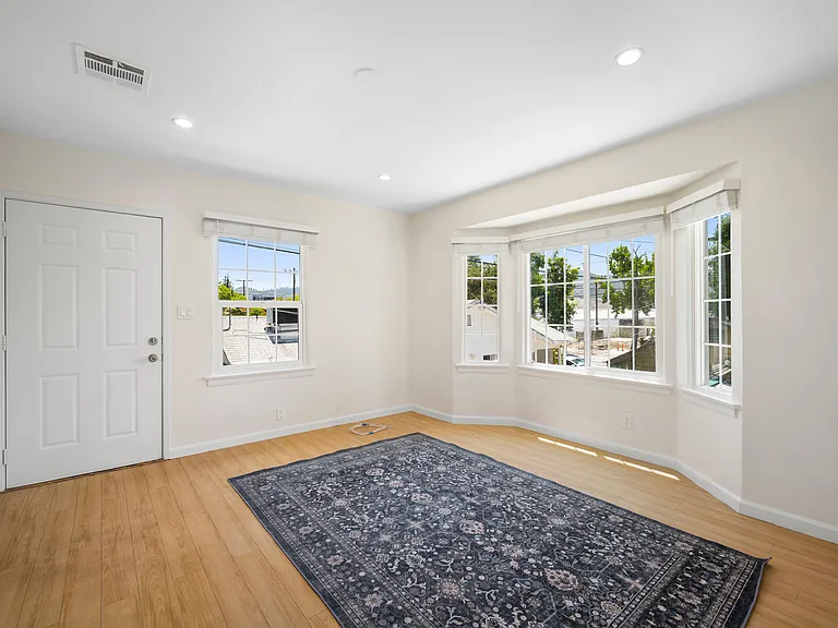 720 W California Ave #B — Photo 5