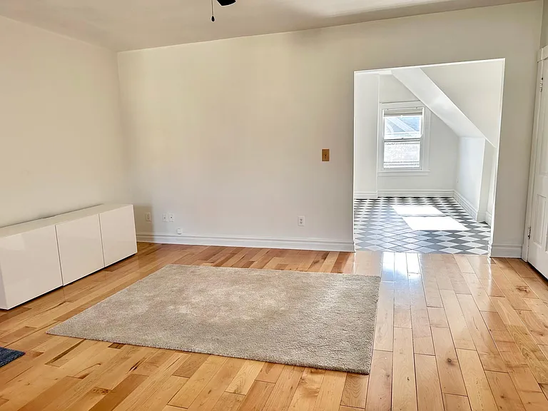 2327 Upland Pl #3 — Photo 5