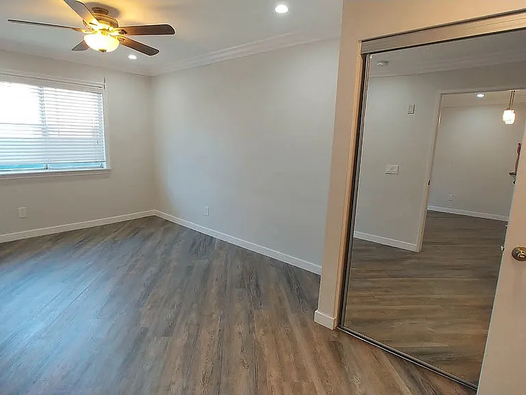 Villa De Adel Apts — Photo 105