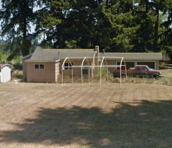 1060 N River Dr, Sweet Home, OR, 97386