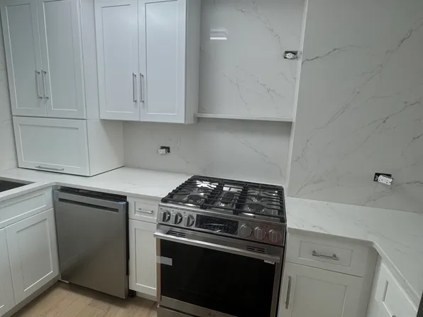 236 East 47th Street image 1 of 14