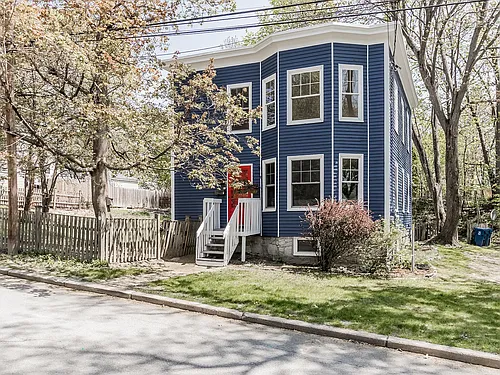 113 Bolton St #1 Photo 1